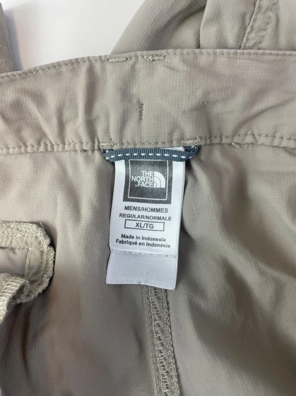The‎ North Face Men's Tan Cargo Shorts with Utility Pockets